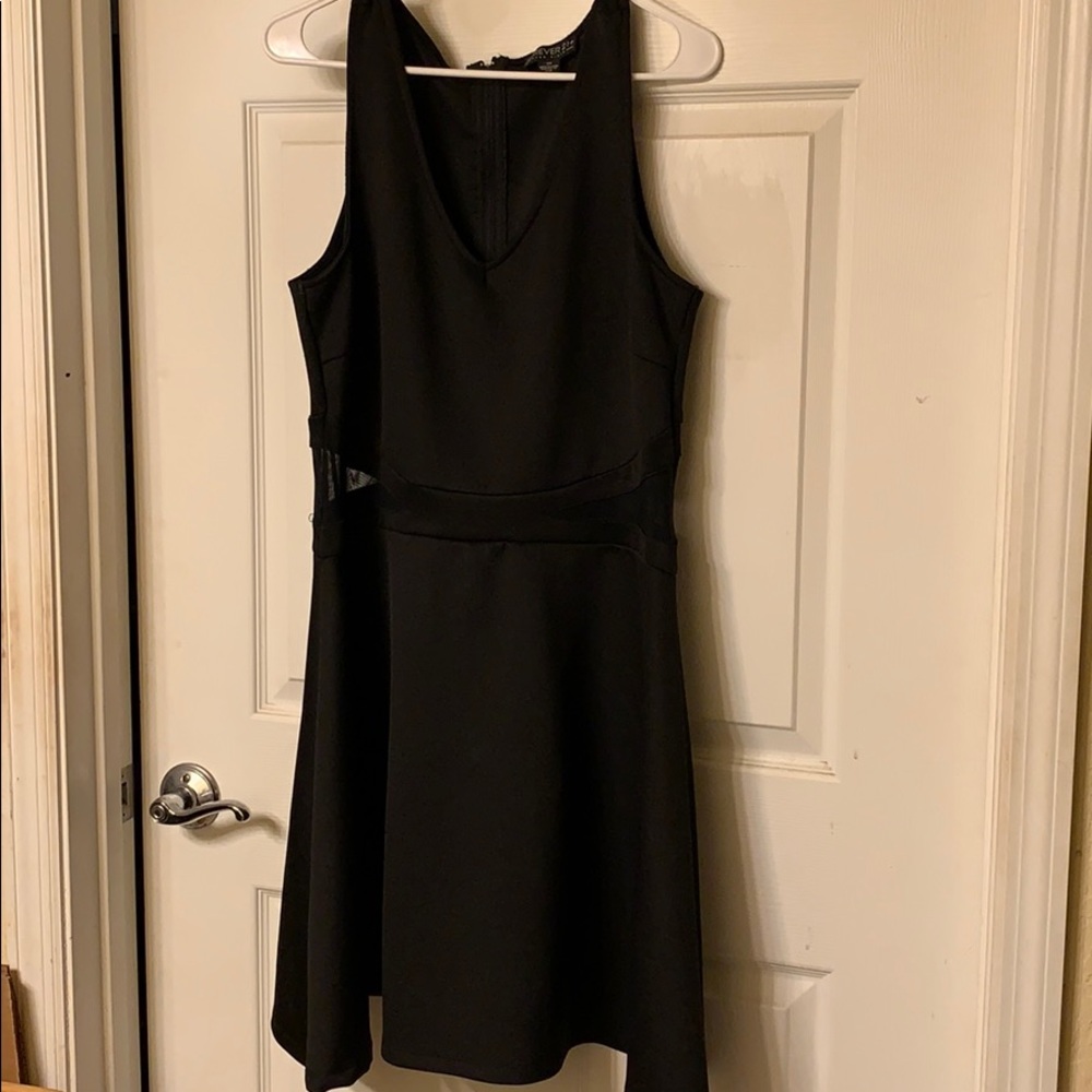 Forever21 black v-neck scuba fit dress